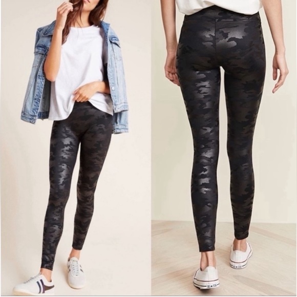 SPANX🖤Faux Leather Gloss Camo Leggings - High Waist Medium - Picture 4 of 9